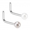 Nesepiercing med perlefarget kule
