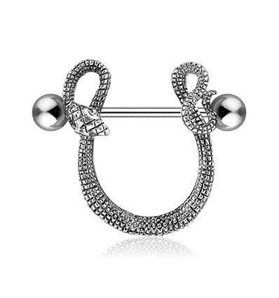 Brystpiercing med Snake