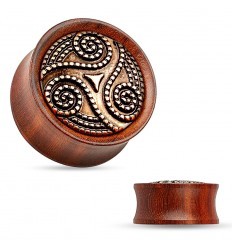 Bruine houten plug met stippenpatroon