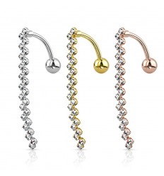Omvendt navlepiercing med lang krystallkjede