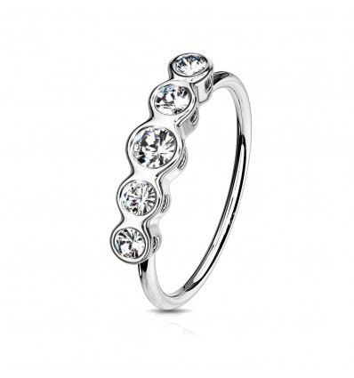 Piercing ring med 5 runde steiner