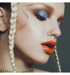 Piercing ring med krystall trekant