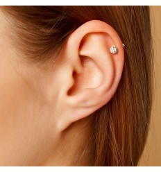 Svart piercingpinne med krystallkule