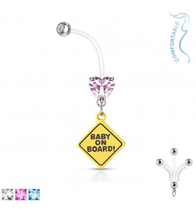 Graviditetsnavlepiercing med hjertestein og baby om bord anheng