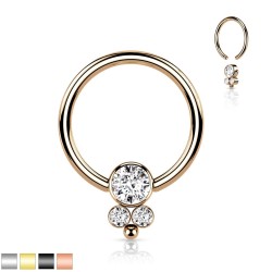 Piercing Ring med 3 Sten - Guld - Daith Piercing - Kirurgisk stål 316L - Ørepiercing Smykker | Piercingfabrikken.dk