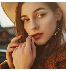 Piercingring med klikker og 7 steiner