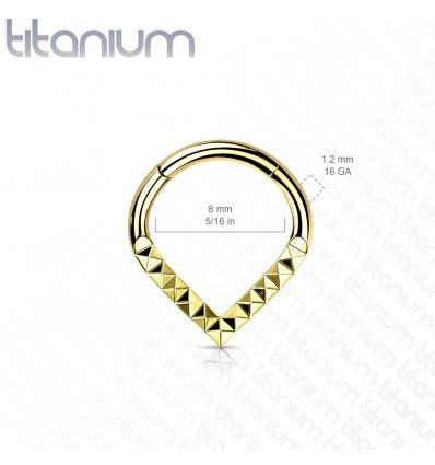 Clicker Ring i Titanium med Pyramide Form