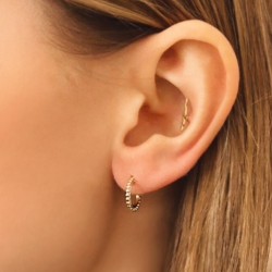 Runde Ørestikkere med Små Kugler - 4 mm 8 mm Kirurgisk stål Smal Kant Sort | Piercingfabrikken.dk