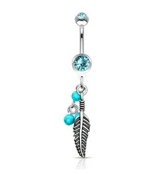 Navelpiercing met turquoise steentjes en veren